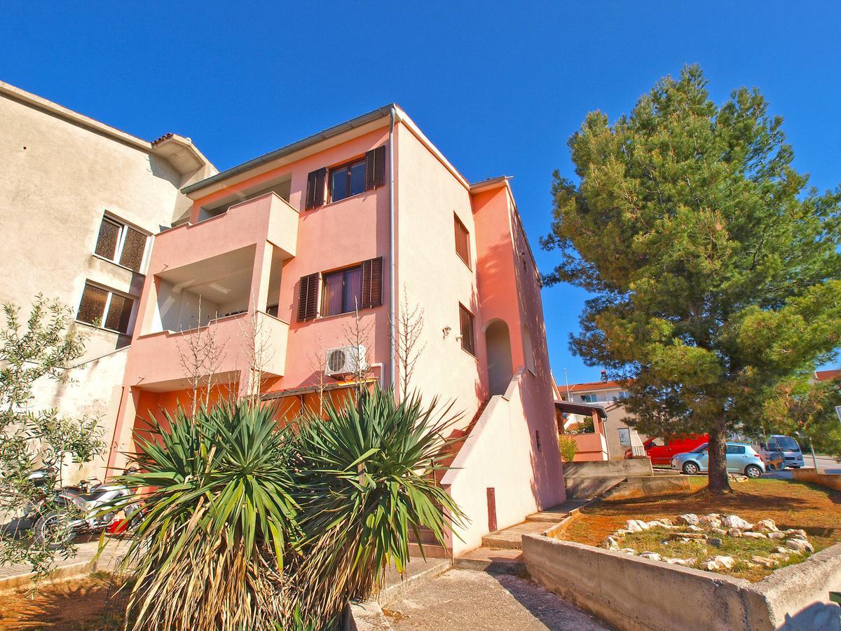 Apartments Sandra 1335 Pula Exterior foto